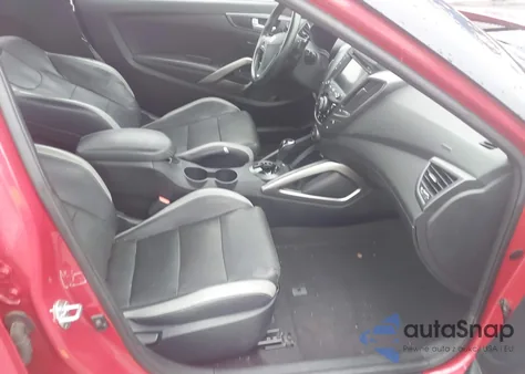 2016 Hyundai Veloster Turbo z USA, uszkodzony, nr VIN KMHTC6AE3GU267648